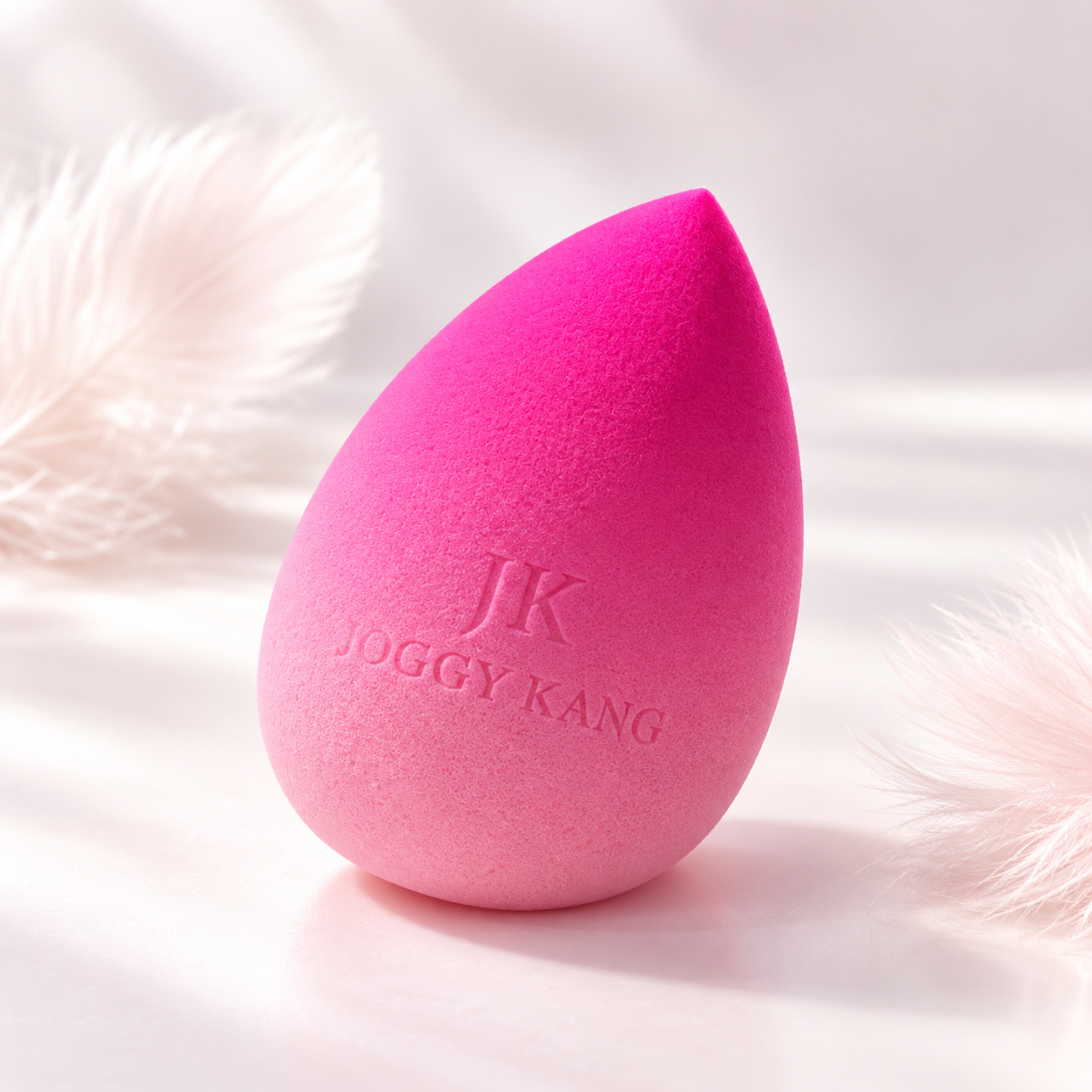 Hot Pink Ombré Makeup Sponge – Cream Dome Case - Image 3